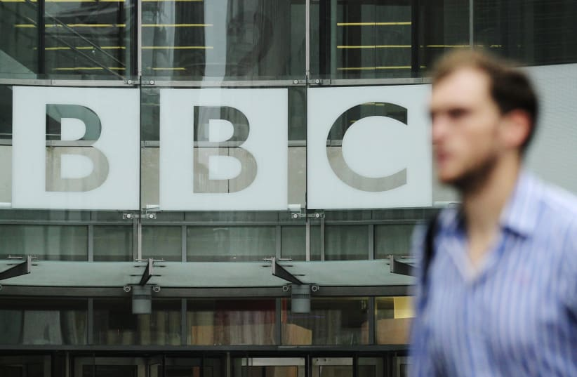 BBC нарушила собственные редакционные стандарты 1 500 раз за время войны между Израилем и ХАМАСом